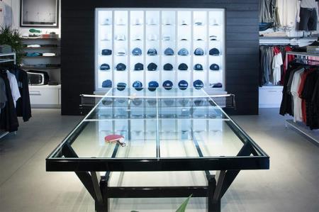 Bazıları Cam Sever: Glass Ping Pong Table 